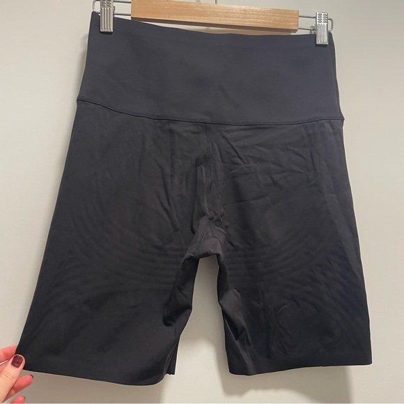 Knix bike shorts - Picture 2 of 3